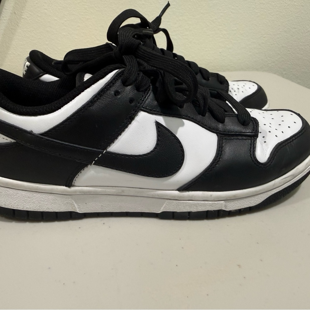 Nike Panda low dunks Sneaker size 7